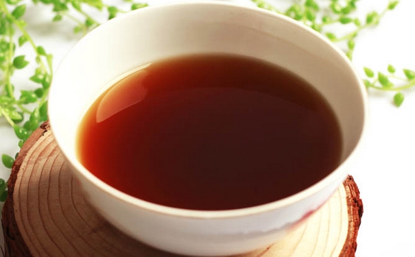 喝红糖水有什么功效？喝红糖水上火吗？(1)