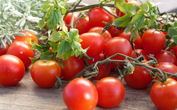 女人爱美吃什么？哪些食物能让女性变美？(1)