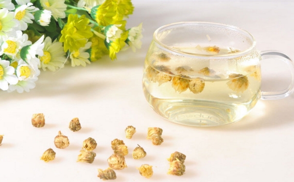菊花茶哺乳期能喝吗？哺乳期菊花茶可以喝吗？(1)
