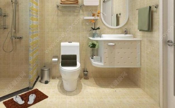 女子洗澡时花洒冲出虫子是什么原因？虫子是怎么跑到花洒中的？(4)