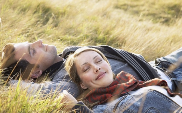 冬季晒太阳有哪些好处？冬季晒太阳的好处有哪些？[图]