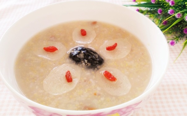 气血不足应该如何调理？气血不足食疗补血养颜法(1)