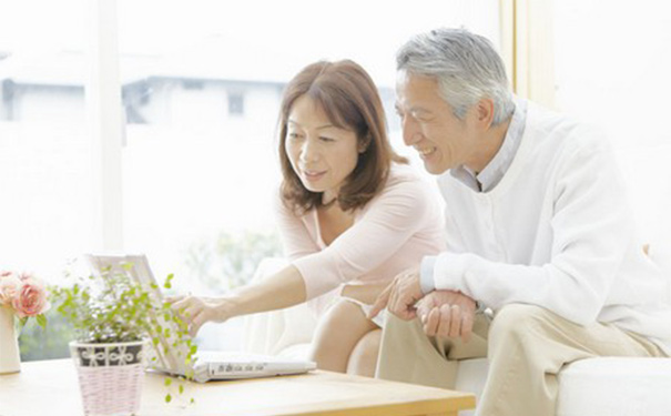 老年冠心病有什么表现？老年冠心病发作如何急救？[图]