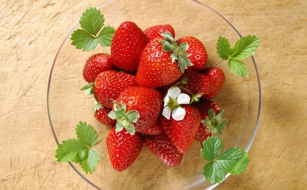 草莓糖尿病人可以吃吗？糖尿病人可以吃草莓吗？[图]