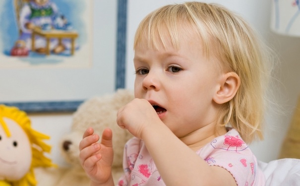 半夜咳嗽有血是怎么回事？半夜咳出血了是什么情况？[图]