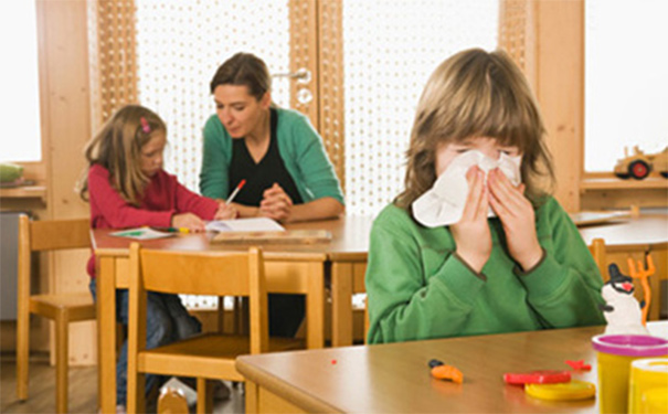 半夜咳嗽有血怎么回事？半夜咳出血是怎么回事？[图]