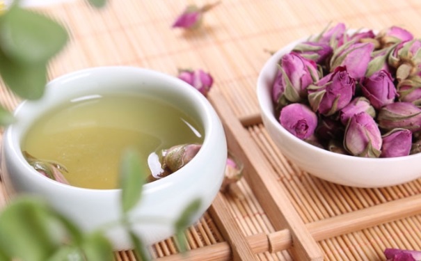 玫瑰花茶怎样搭配更养生？玫瑰花茶的搭配方式(1)