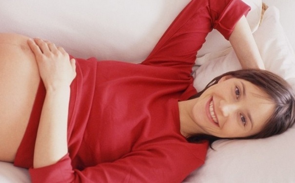 为什么乳头有白色分泌物？怀孕两个月乳头有白色分泌物(1)