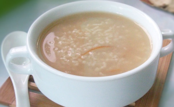 哪些偏方可以治疗风寒感冒？风寒感冒食疗吃什么食物？[