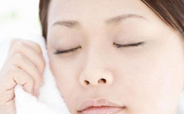 金霉素软膏去脂肪粒吗？金霉素软膏能去脂肪粒吗？(1)