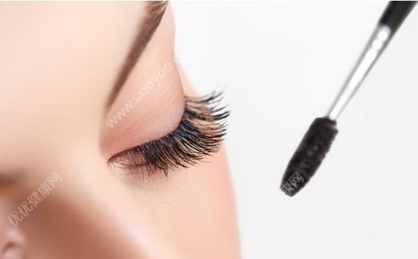 防水睫毛膏怎么卸妆？涂了睫毛膏怎么卸妆？[图]