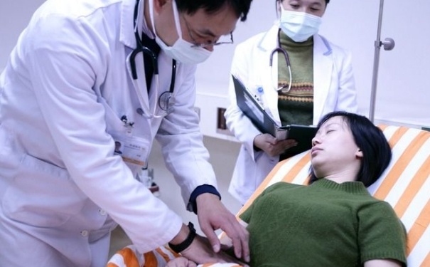 肚子胀气想放屁怎么办？肚子胀气放不出来怎么办？[图]