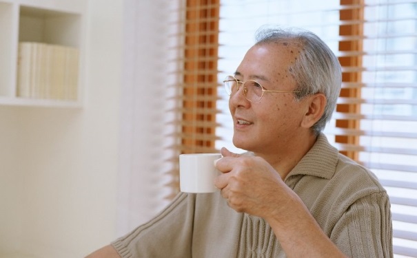 老人喝茶的注意事项有哪些？老年人喝茶的禁忌[图]