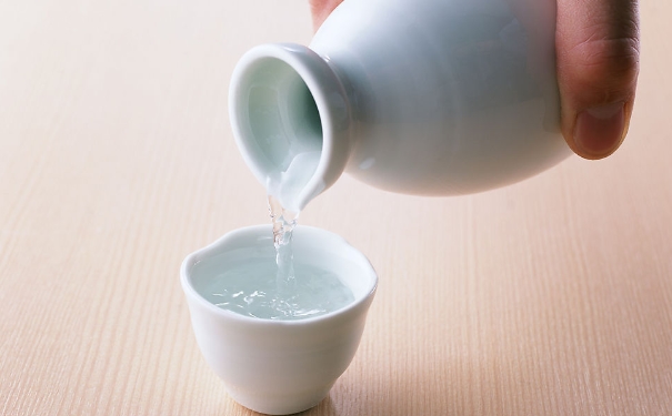 怎么看酒是不是真的？茅台酒如何辨别真假？(1)