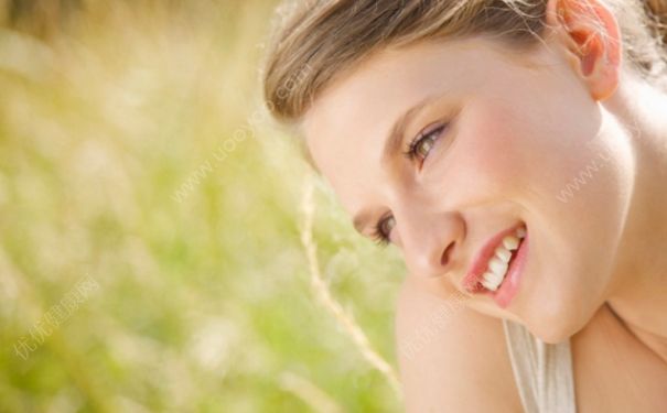 植村秀粉底液怎么样？植村秀粉底液怎么用？(1)