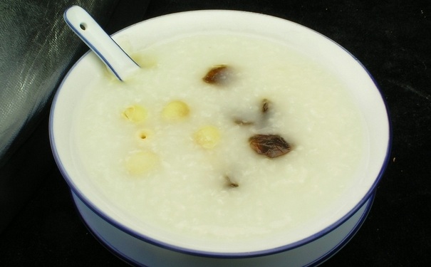 龙眼肉粥的做法是怎样？龙眼肉粥怎么做？(1)