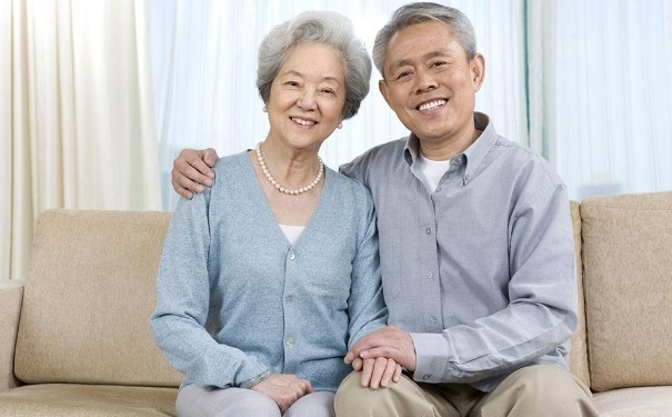如何预防老年斑？预防老年斑的方法有哪些？(1)