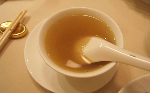 天麻鸽子汤是怎么做的？天麻鸽子汤有什么功效和作用？(1)