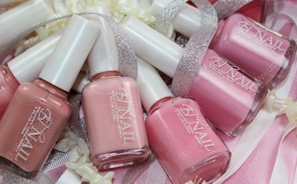 冬天涂什么颜色的指甲油好看？冬天适合涂什么颜色的指甲油？(5)