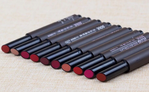 thesaem口红真假 得鲜口红真假对比[图]