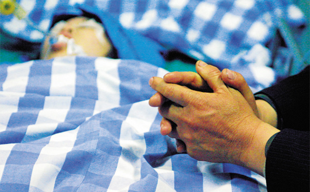 由严重肝病引起的昏迷怎么诊断？肝性昏迷的抢救措施[