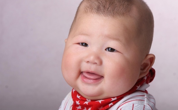 宝宝半岁了奶水不够怎么办？宝宝半岁母乳不够怎么办？(1)