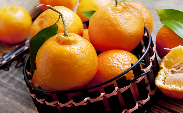 橘子吃多了为什么会上火呢？吃橘子上火的原因是什么？[