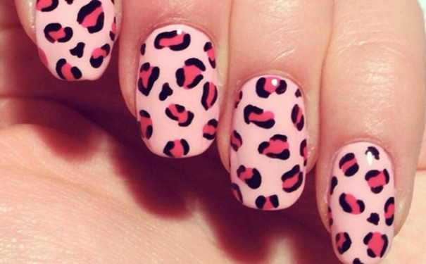 豹纹美甲怎么做？时尚豹纹美甲制作方法[图]