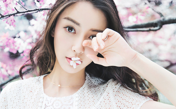 漂唇后嘴唇发干是怎么回事？漂唇后嘴唇发干怎么处理？(1)