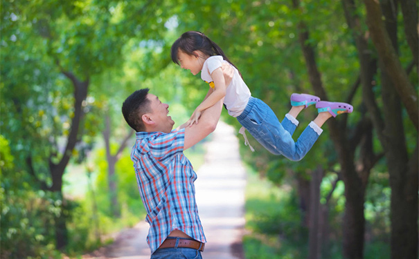肩膀酸痛一般是怎么回事？肩膀酸痛是由什么因素引起的