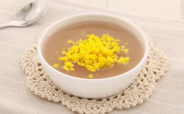宝宝半岁了应该添加什么辅食？半岁宝宝吃什么辅食？(1)