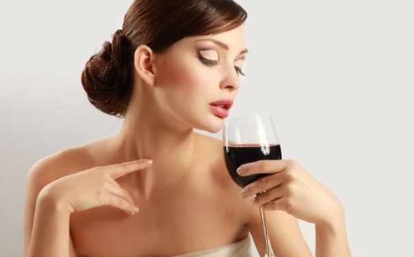 女人喝红酒有什么好处？红酒的品牌有哪些？(1)