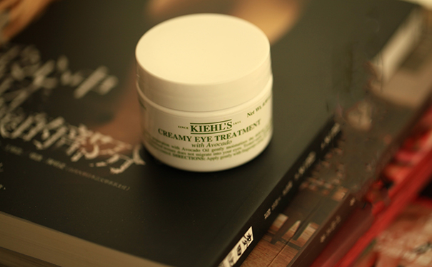 科颜氏牛油果眼霜怎么用？科颜氏牛油果眼霜用法(1)