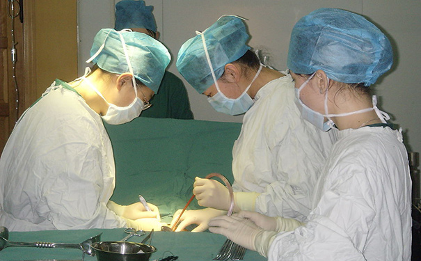 肝脏移植手术之后需要吃什么药？(1)