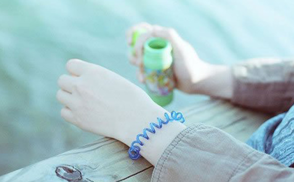 导致手指发麻的原因有哪些怎么治疗手指发麻？[图]