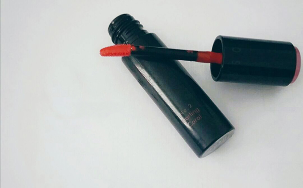 爱茉莉唇釉有哪几种颜色？爱茉莉唇釉怎么涂？(1)