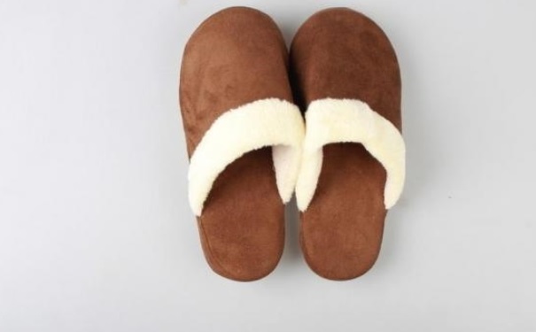 穿拖鞋脚为什么会臭？穿拖鞋脚臭怎么办？[图]