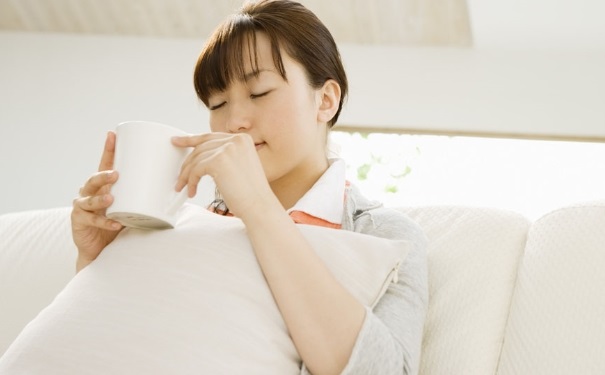 女性冬季手脚冰凉是什么原因？女性冬季手脚冰凉要怎么办？(1)