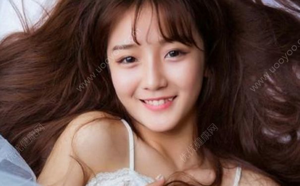高二女生第一次感觉怎么样？高二女孩第一次做爱感觉好不好？(1)