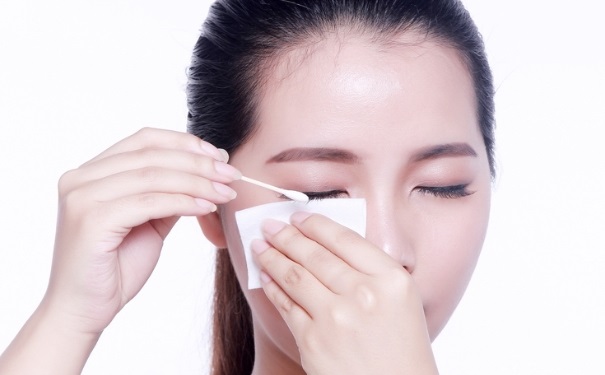 化妆后怎么卸妆最干净？正确卸妆的方法是什么？(1)