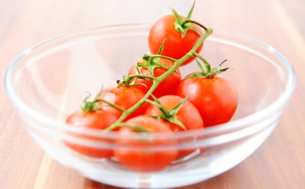 圣女果是转基因蔬菜吗？怎么看蔬菜水果是不是转基因的？(1)