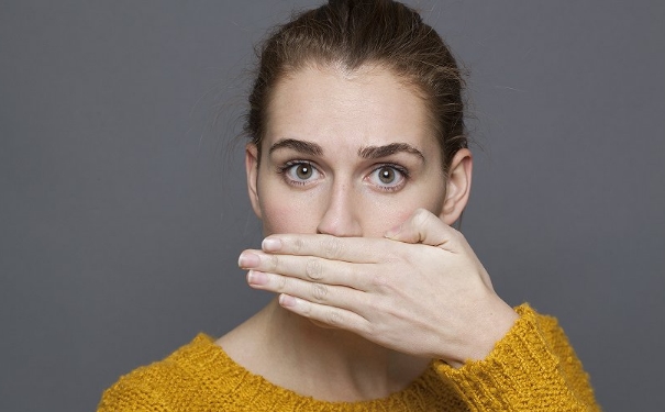 怎么缓解口臭？去除口臭的偏方有哪些？[图]