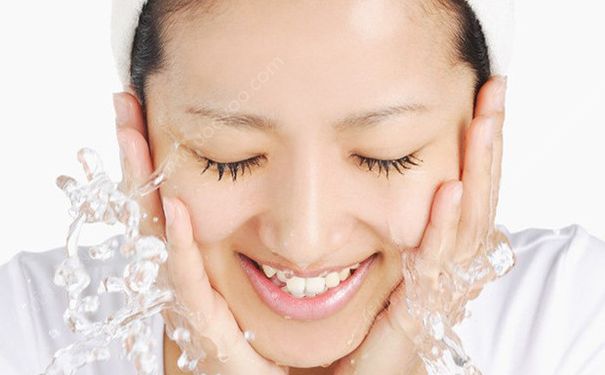 嘉娜宝酵素洁面粉怎么用？嘉娜宝酵素洁面粉用法(2)