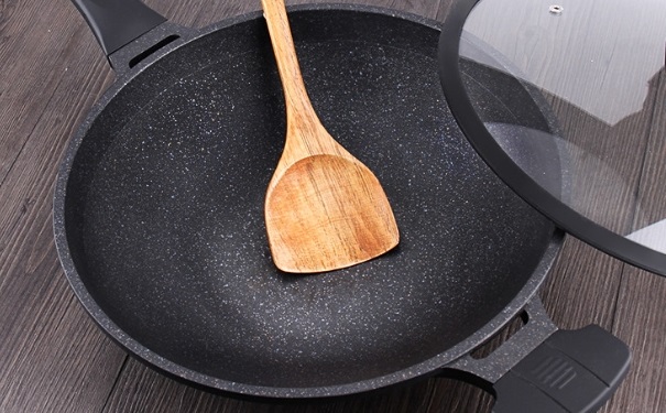 不粘锅涂层有毒吗？不粘锅涂层掉了怎么办？[图]