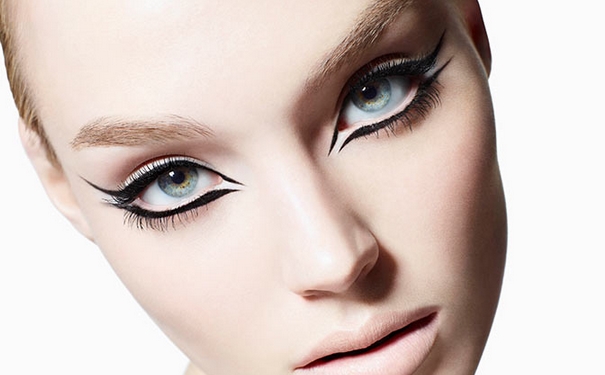 眼线膏和眼线液笔哪个好用？眼线膏好还是眼线液？[图]