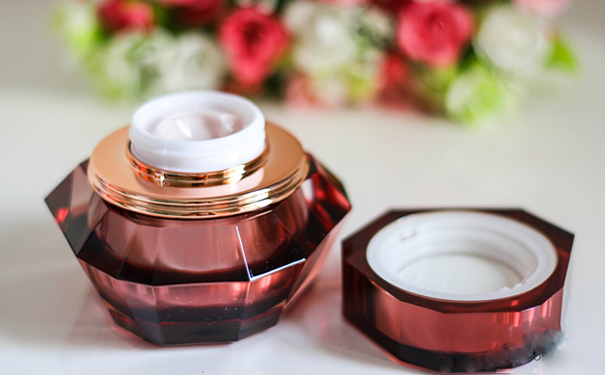 伊思红参蜗牛霜和白色款哪个更好用？[图]