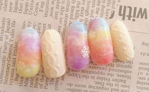 晕染雪花美甲怎么做？唯美晕染雪花美甲教程(1)
