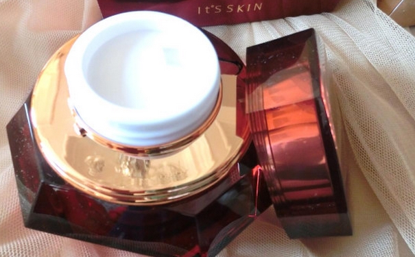 伊思红参蜗牛霜怎么辨别真假？伊思红参蜗牛霜真假辨别