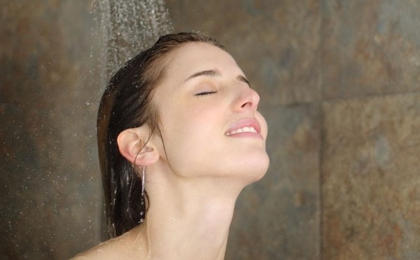 洗澡水温度最好控制在多少度？洗澡水温度对身体有什么