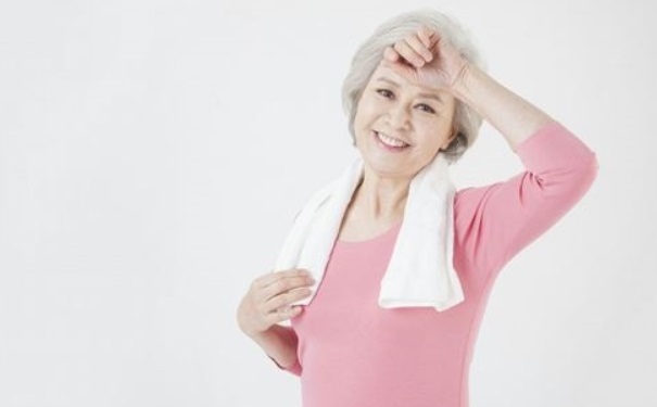 冬天经常出汗是怎么回事？冬天经常出汗怎么办？[图]